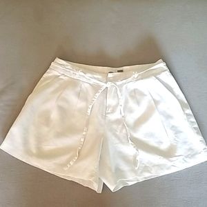Linen shorts
